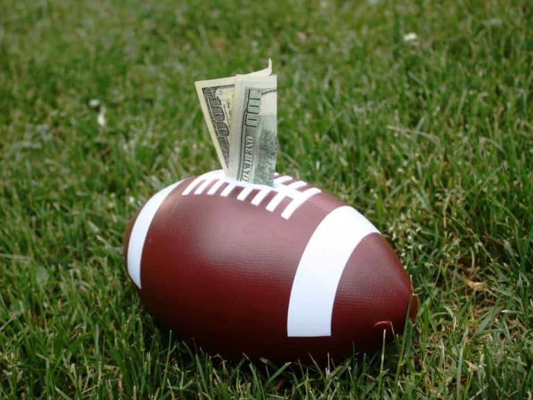 Can You Combine Athletic Scholarships and Financial Aid?