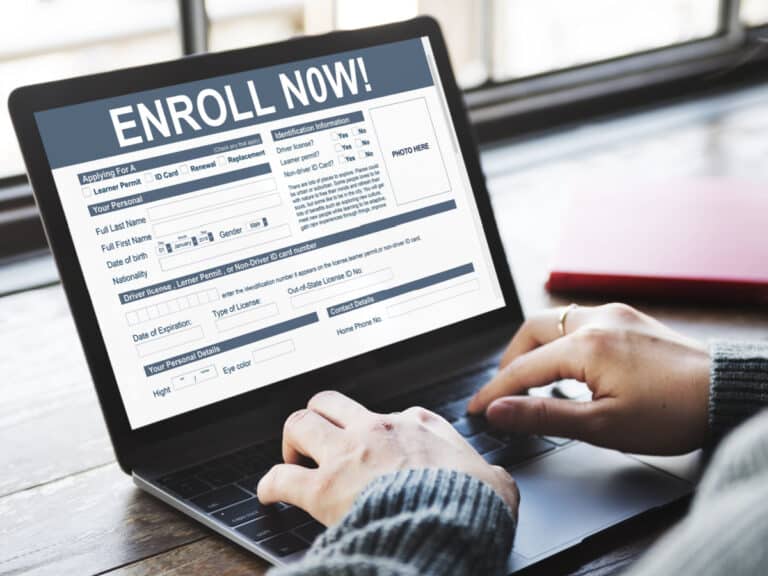 How to Enroll in an Online College in 10 Steps