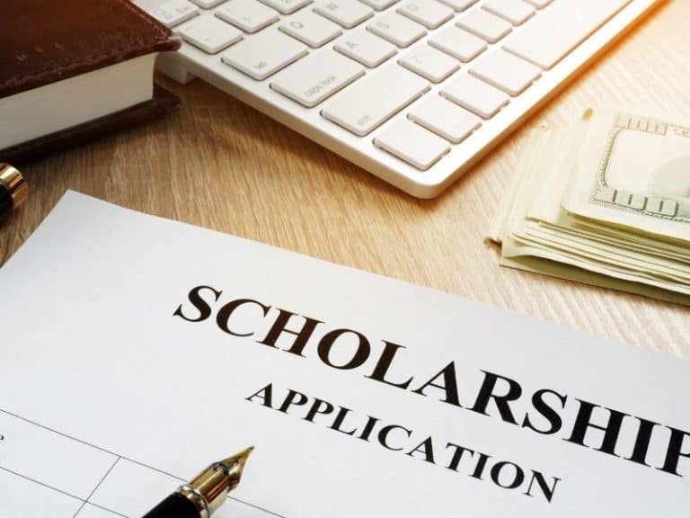9 Scholarship Types and 30 Scholarships Nobody Applies For